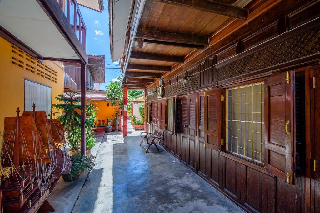 Victor Guesthouse HHQ Exterior photo